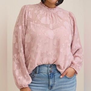 NWT  TORRID Chiffon Clip Floral Bubble Hem Blouse PINK blush